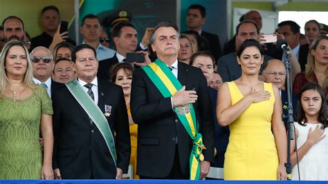 Michelle Bolsonaro 7 De Setembro Veja Fotos Do Desfile De 7 De