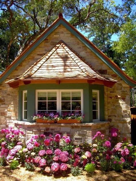 Pin By Shirleys On Quaint Cottages Cottage Homes Small House