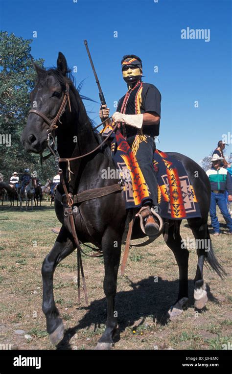 Blackfoot Indian On Horseback Hi Res Stock Photography And Images Alamy