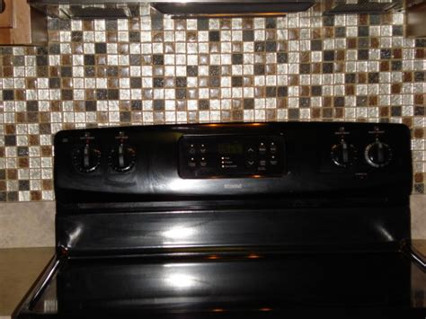 A kitchen backsplash tile adds utility and flair to your home. Information About Rate My Space | Questions for HGTV.com ...