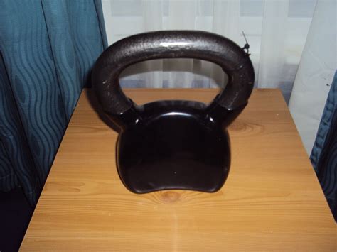 No need to wander anywhere. Brand New 9kg Lonsdale Of London Cast Iron Kettlebell | in ...