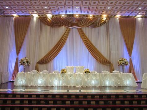 Free Shipping White Wedding Backdrop With Gold Swags 3m Tall X 6m