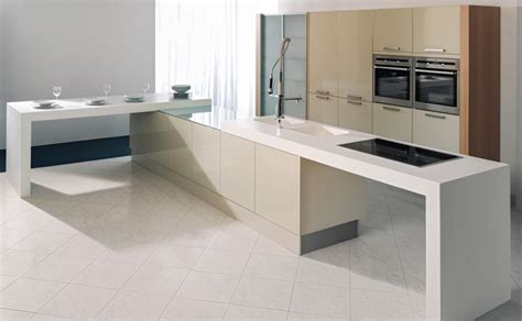 Wood worktops in the kitchen are an attractive and cost effective option. How to choose your kitchen worktops