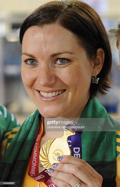 Australias Anna Meares Poses With Her Gold Medal During The Medal News Photo Getty Images