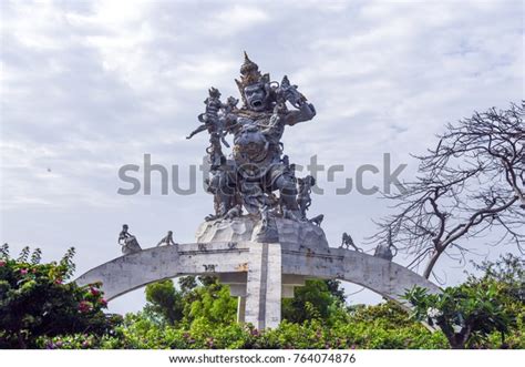 Kumbakarna Laga Statue Pura Uluwatu Temple Stock Photo 764074876