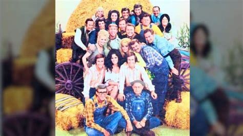 Heres What 8 Members Of The Hee Haw Cast Did After The Show Ended