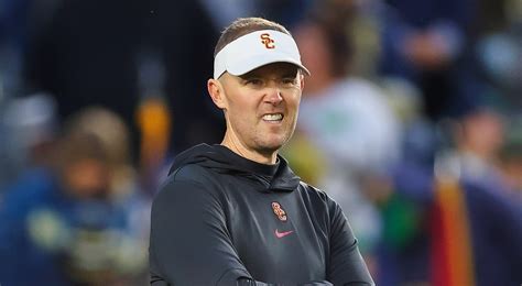 Report Usc Hc Lincoln Riley Considering Leaving For Nfl Job
