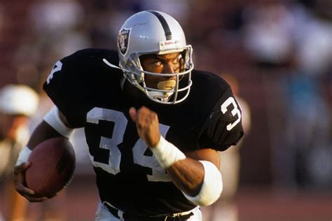 Bo Jackson Was the Biggest NFL Draft Bust Of All Time. And The Biggest Steal. - College and Magnolia