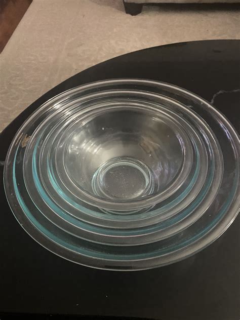 Vintage Set Of Pyrex Clear Glass Nesting Mixing Bowls