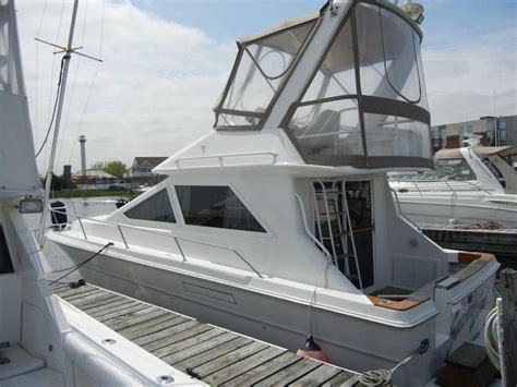 1988 Used Sea Ray 34 Sedan Bridge Cruiser Boat For Sale 30000