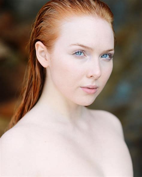 49 Hot Pictures Of Molly C Quinn Are Just Too Yum For Her Fans The