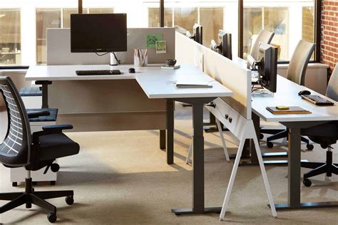 Stand-up Workstations Improve Employee Satisfaction - Systems Furniture