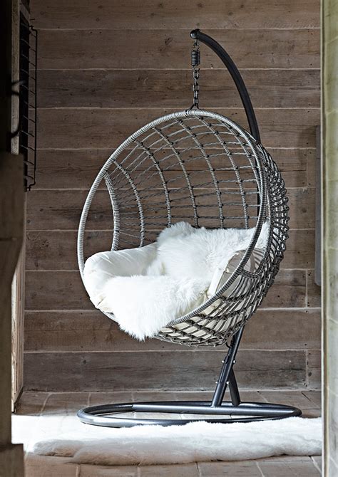 The outdoor hanging chairs come in a wide range of designs, and you can assess the several designs available out there, after which you can choose the best, which can work for your given outdoor décor. Indoor Outdoor Hanging Chair | Hanging egg chair, Hanging ...