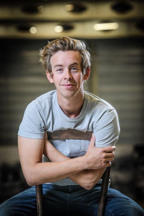 Jonas van geel is an actor and writer, known for in vlaamse velden (2014), amateurs (2014) and rang 1 (2011). Jonas Van Geel zat dicht tegen een burn-out aan: "Ik werd ...