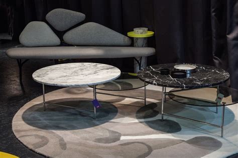 For a modern look, interior designer elizabeth stuart also favors plexiglass, and she recommends this coffee table originally manufactured by minotti. Modern Coffee Tables That Bring Out The Best In Any Living ...