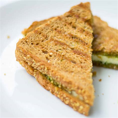 Read quick and easy restaurant styles sandwich recipes online with image and method to. Paneer Sandwich, Paneer Sandwich Recipe, Paneer stuffed ...