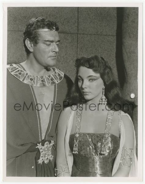 1t549 Land Of The Pharaohs 8x10 25 Still 1955 Jack Hawkins And Sexy Joan Collins