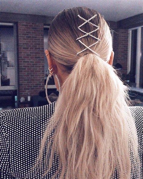 Most Fabulous Hair Accessories You Need To Buy For Fall Bobby Pin