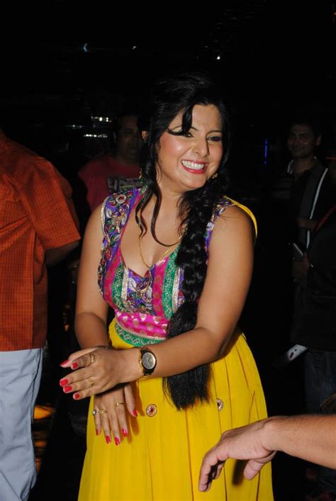 Bhojpuri Actress Smrity Sinha Hot Photo