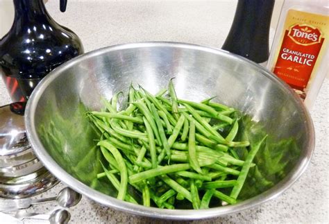 Fluffy Chix Cook Ugly Green Beans Ugb