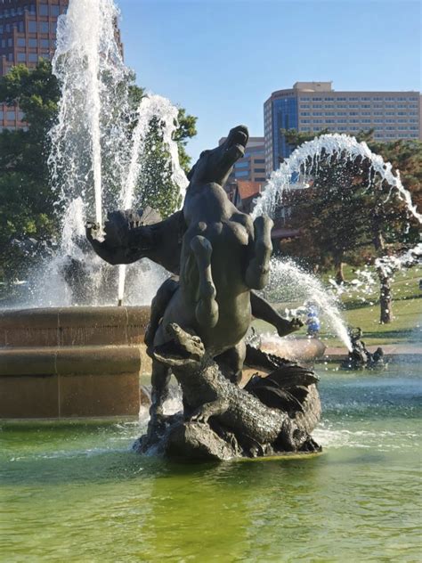 Best Of Kansas Citys Fountains Kansas City Fountain Tours