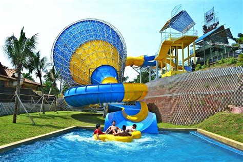A'famosa resort is popular with its wild and interesting attractions offered within the hotel. A'Famosa Combo Tour Package | Tripien Group -A Journage ...