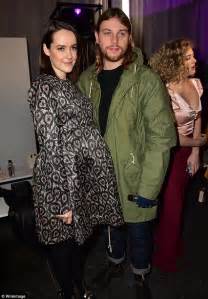 Jena Malone At Jill Stuarts New York Fashion Week Show With Ethan Delorenzo Daily Mail Online