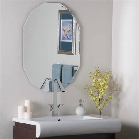Decor Wonderland 24 In W X 32 In H Frameless Octagon Beveled Edge Bathroom Vanity Mirror In