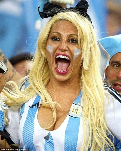 Female Football Fans Who Wins War Of The Hotties At The World Cup Female Fans Football