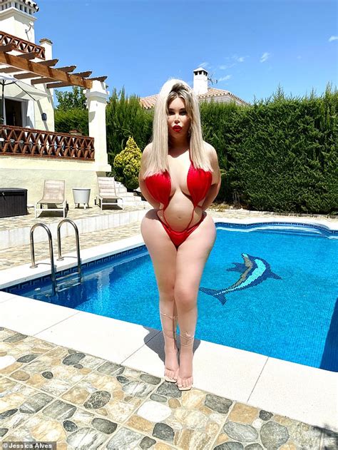 Jessica Alves Displays Jaw Dropping Curves In Revealing Red Swimsuit Big World News