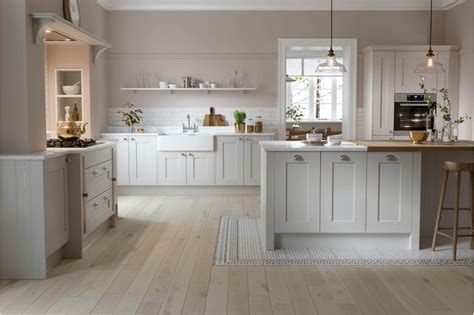 How To Create A Country Kitchen Wren Kitchen Shaker Style Kitchens