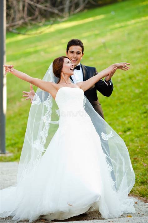 Happy Wedding Couple Stock Photo Image Of Smiling Smile 28341756