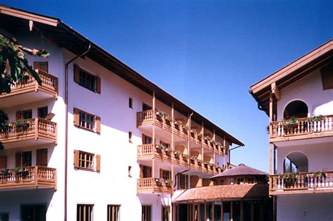 En yüksek ve en düşük sıcaklıklar, realfeel, yağış ve radar. Hotel Rottach Egern - BEL ARCHITEKTEN