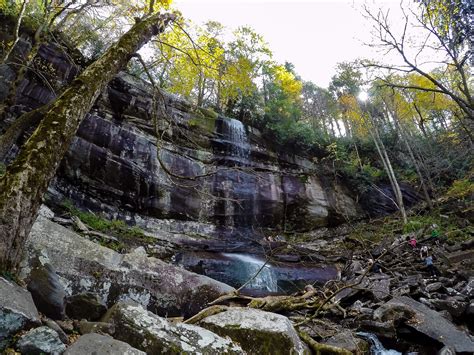 The Rainbow Falls Trail A Great First Hike In The Smoky Mountains