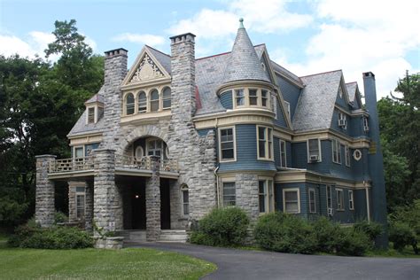 Smith Brothers Mansion In 2020 Victorian Homes Victorian Style Homes