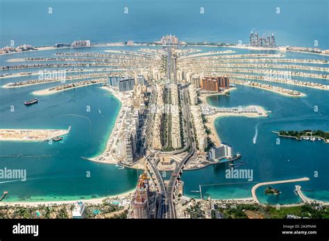 Palm Tree Island Dubai Hi Res Stock Photography And Images Alamy