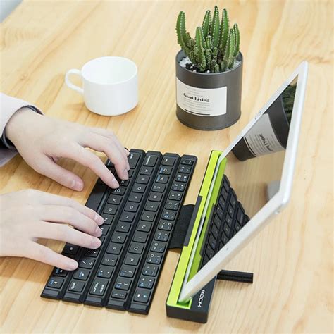 R4 Roll Folding Keyboard Mini Bluetooth Wireless Foldable Travel Slim