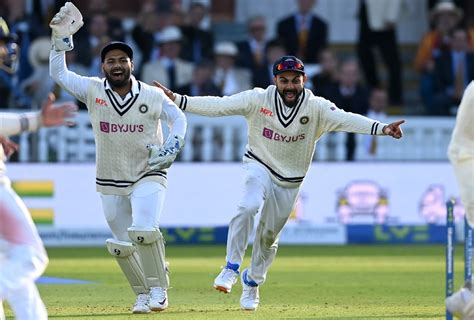 How Team India Celebrated Inside Lords Dressing Room Rediff Cricket