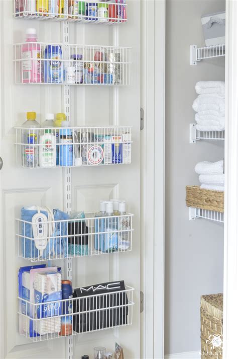 Wondering how to organize your closet? Organized Bathroom Linen Closet Anyone Can Have | Kelley Nan