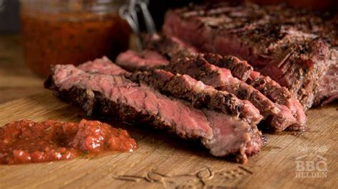 → what's the difference between flank steak and skirt steak? How to prepare flank steak on the barbecue - BBQ-Heroes