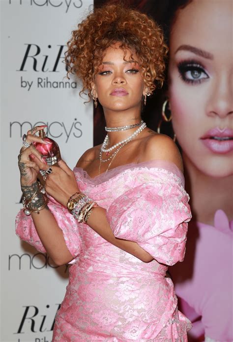 rihanna at riri by rihanna fragrance unveiling at macy s downtown brooklyn 08 30 2015 hawtcelebs