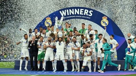 صور تتويج ريال مدريد بلقب دوري أبطال أوروبا الـ14 منصتي