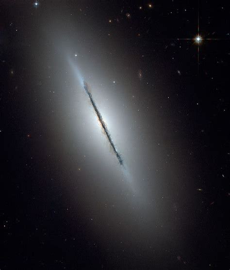 Edge On Lenticular Galaxy Ngc 5866 Galaxy Ngc Space Telescope
