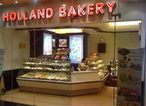 Holland bakery memeriahkannya dengan memberikan promo diskon 40% untuk semua produknya tanpa syarat apapun. Daftar Harga Cake dan Kue Ulang Tahun Holland Bakery | Harga Menu Info