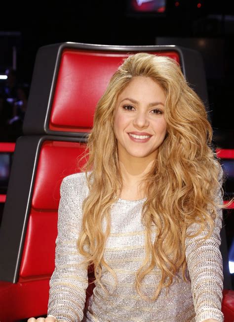 20 Things Your Hairstyle Says About You Shakira Hair Shakira Thick