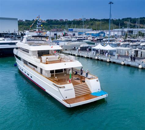 Yacht Crowbridge Cantiere Delle Marche Charterworld Luxury