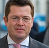 Lufthansa lässt sich von Ex-Minister Guttenberg beraten - WELT