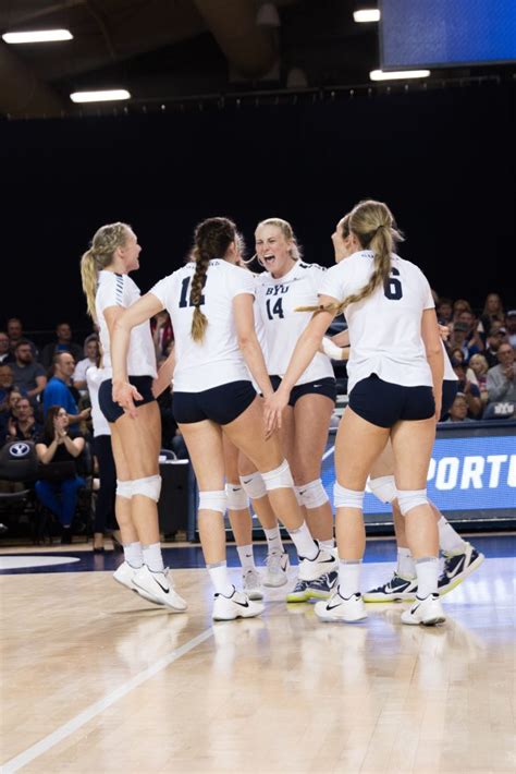 Byu Women S Volleyball Sweeps American In First Round Of Ncaa Tournament