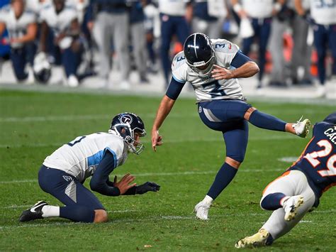 Titans Kicker Stephen Gostkowski Took Off His Sock In The Middle Of A