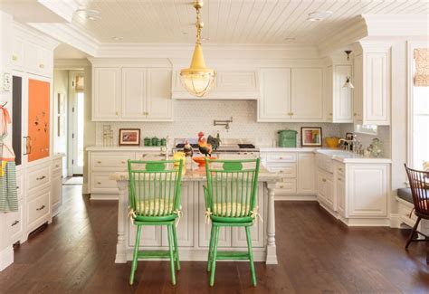 White shaker kitchen cabinets with quartz countertops at eiforces. 20 White Quartz Countertops - Inspire Your Kitchen Renovation